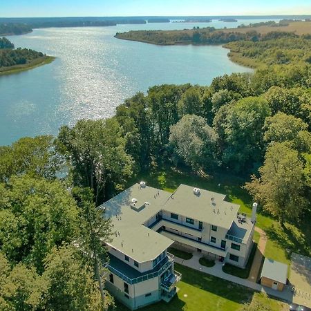 Ferienwohnungen Am Wasser - Krakow Am See Esterno foto